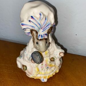 Vintage Beswick England Beatrix Potter Lady Mouse Tailor of Gloucester Figurine
